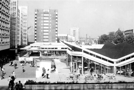 1976 der Blick über das „Sternchen“ und die Pavillons zur Stadthalle