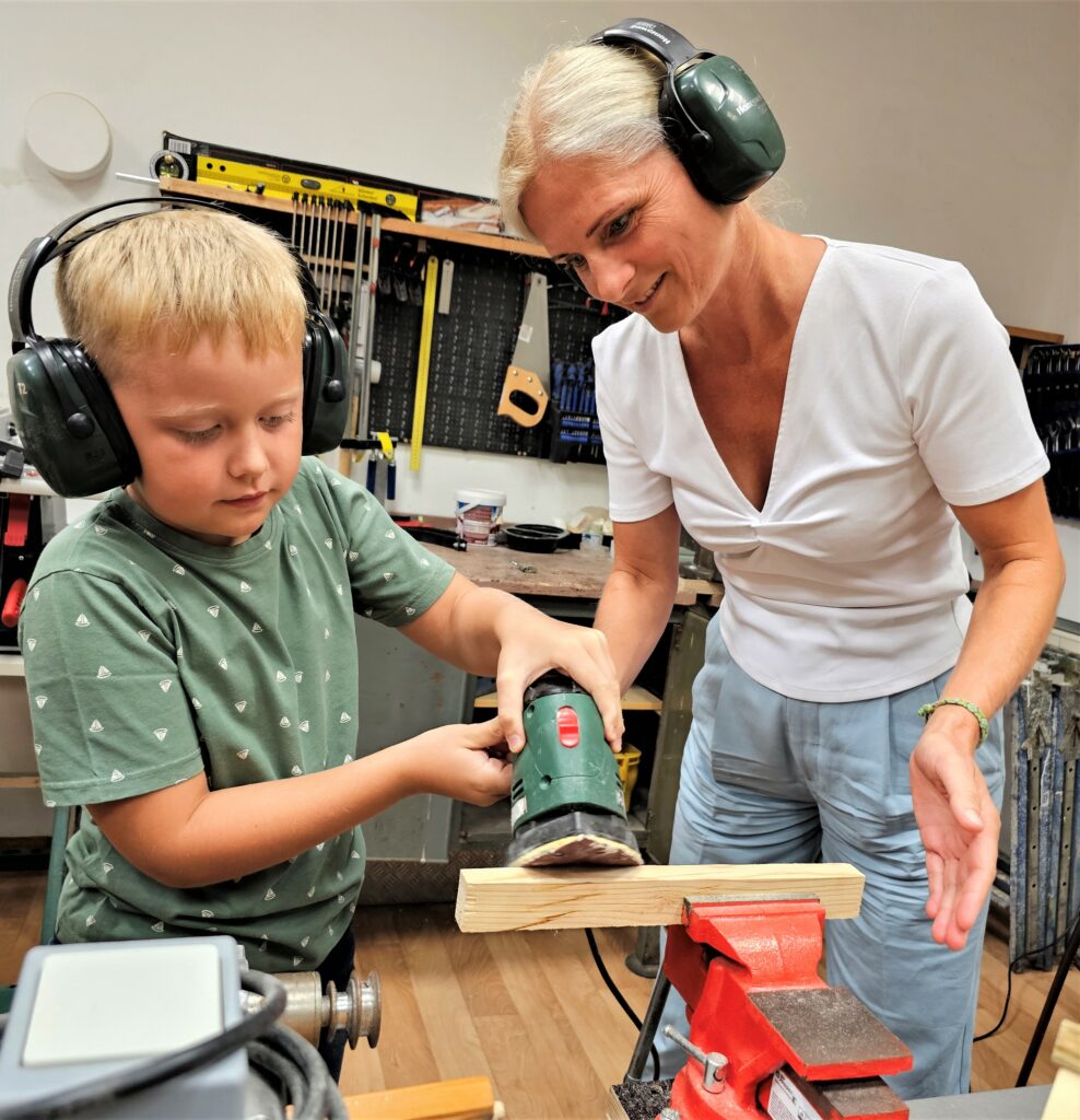 Saegen schleifen und bauen in der Holzwerkstatt ab sofort in der Post Spremberg