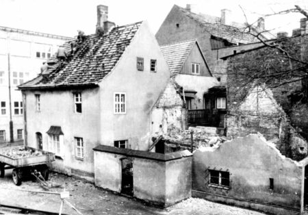 38 Marktstrasse 10 Ecke Mauerstr im Hintergrund Rathaus ca. 1970er Jahre