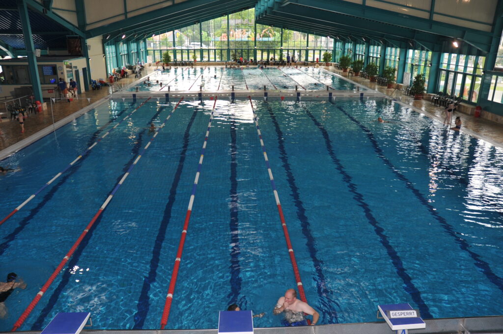 24-Stunden-Schwimmen: Die 24. Auflage der DLRG Cottbus startet