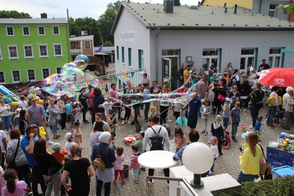 Fest der Nachbarn: Bergschlösschen Spremberg lädt am 5. Juli ab 16 Uhr ein