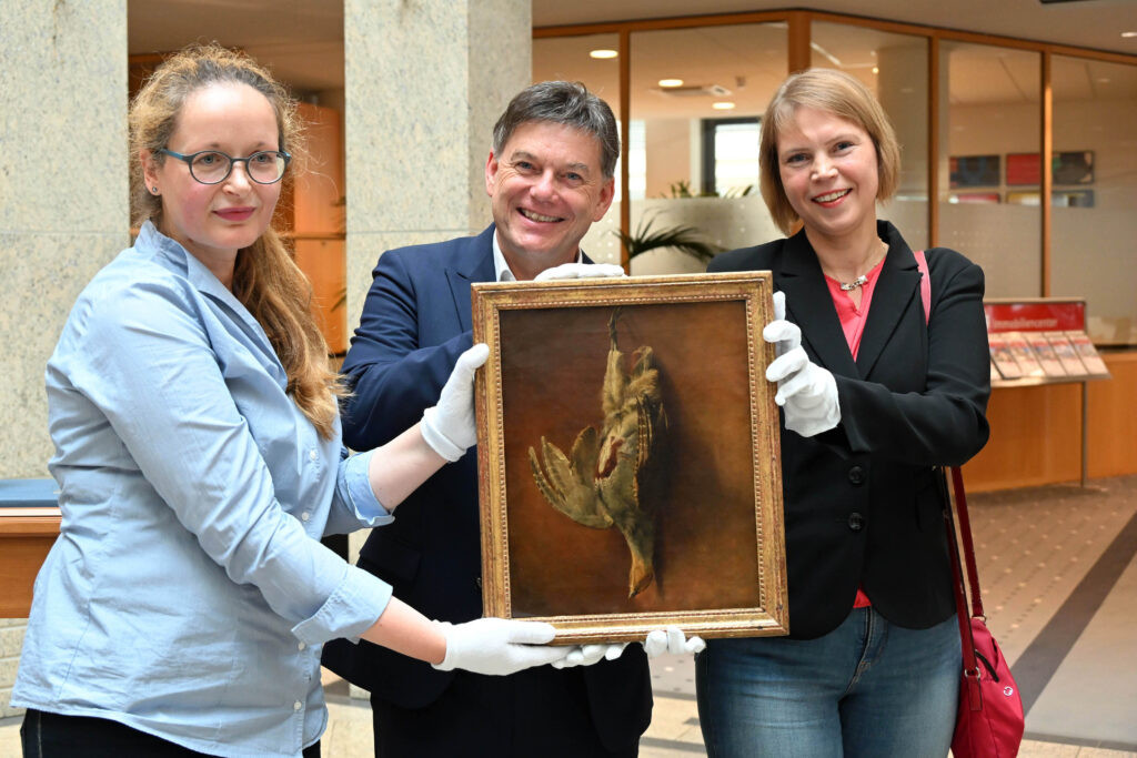 Neuerwerb dank Sparkasse: Neues Gemälde kann im Schloss besichtigt werden