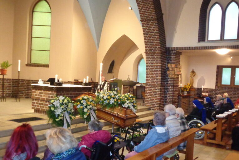 Abschied – Ein erfülltes Leben fand in dieser Welt sein Ende