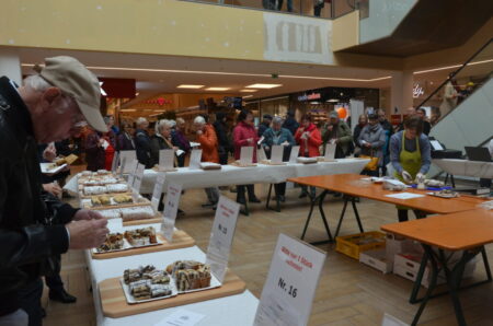 Stollenspezialitäten werden präsentiert