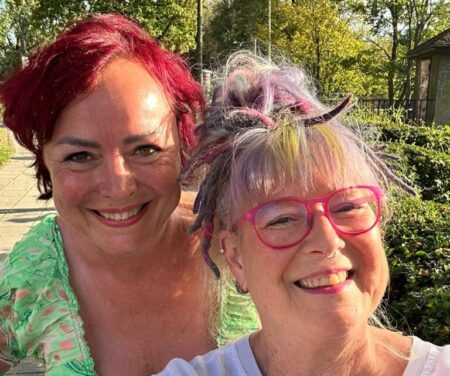 Glückssucherin Mandy Sprejz und Anna-Marie Josefin Beeg