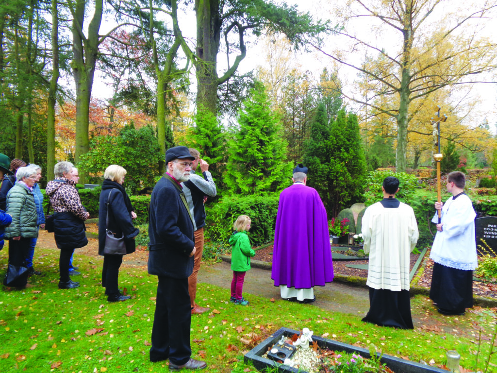 Totensonntag und Volkstrauertag im November