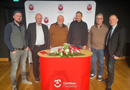 Cottbuser Ehrenamtler gewürdigt, Höhepunkt war der Eintrag der Saspower Dixieland Stompers in die Ehrenchronik der Stadt Cottbus