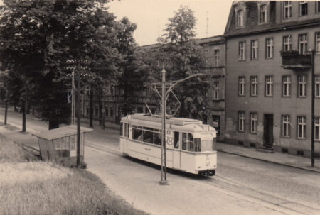 Aus ihrer privaten Sammlung überließ uns Helga Nattke auch das Bild einer früheren Bahn 