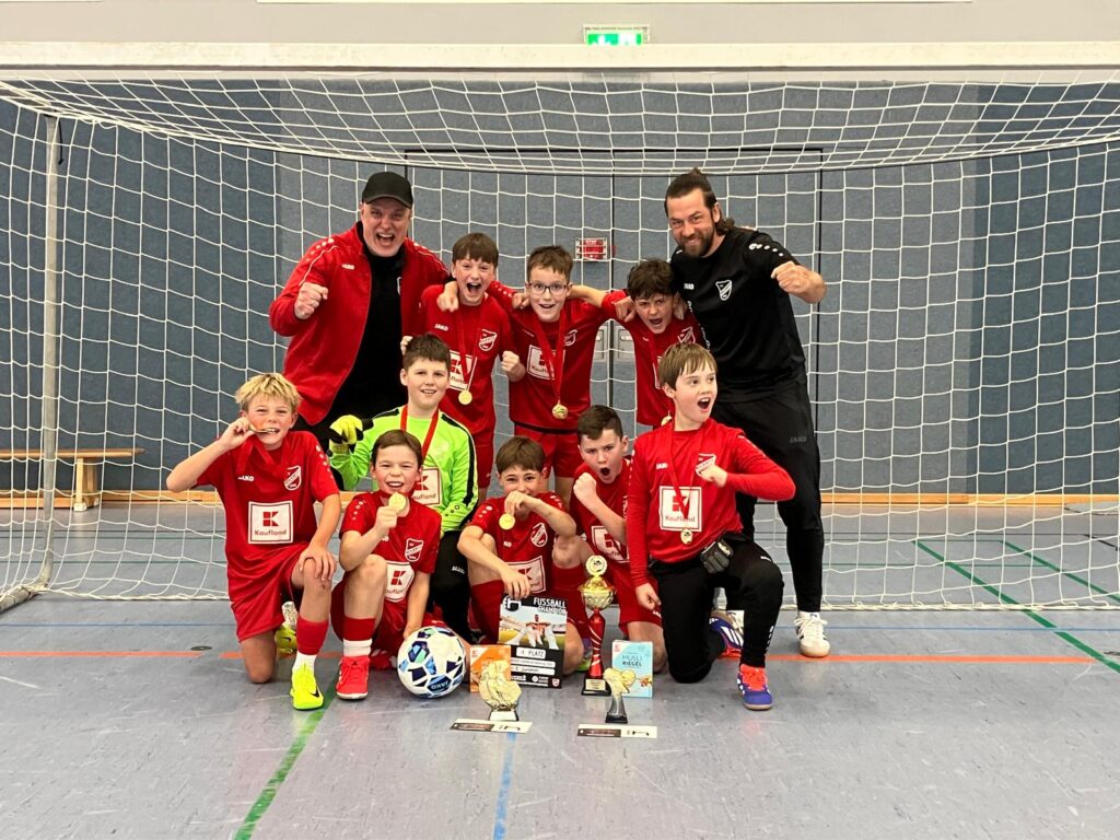 Kolkwitzer Jungs feiern in der Halle