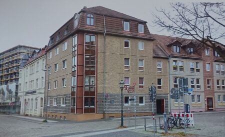 In einem Moment verschwand, was Jahrhunderte stand. Plattenbauten folgten.