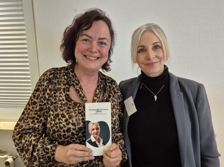 Glücksbotin Mandy Sprejz spricht über das Glück mit Wahl-Cottbuserin Jacqueline Schröter