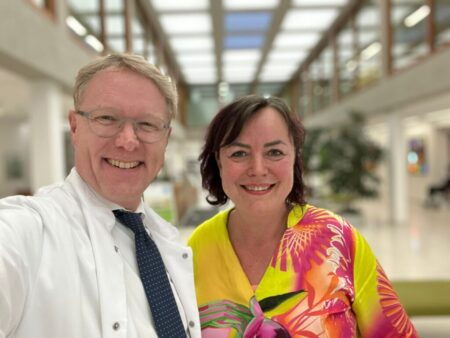 Glücksbotin Mandy Sprejz spricht über das Glück mit Augenarzt Dr. Christian Wolfram.