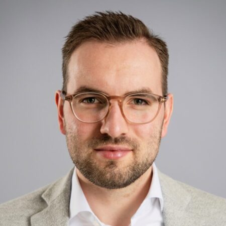 Zyon Braun wurde am 17.8.1994 in Templin geboren und ist seit Dezember 2021 Landesvorsitzender der FDP Brandenburg