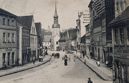 Die Lange Straße in Spremberg um 1913.
