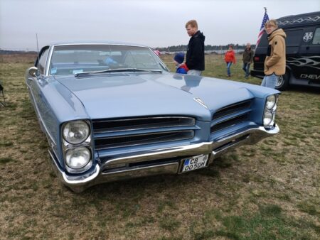 Jetzt in Cottbus zugelassen - der voluminöse „Pontiac