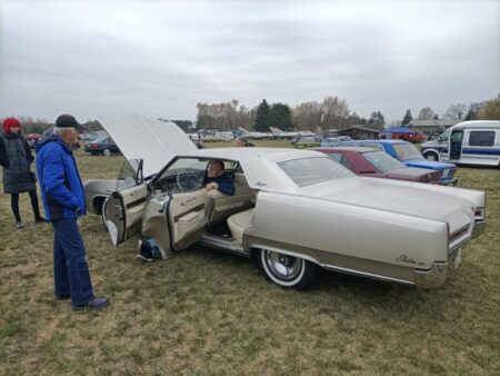 Ganz gemächlich auf der Autobahn braucht der „Elektra 225“ 15 Liter Benzin auf 100 Kilometer