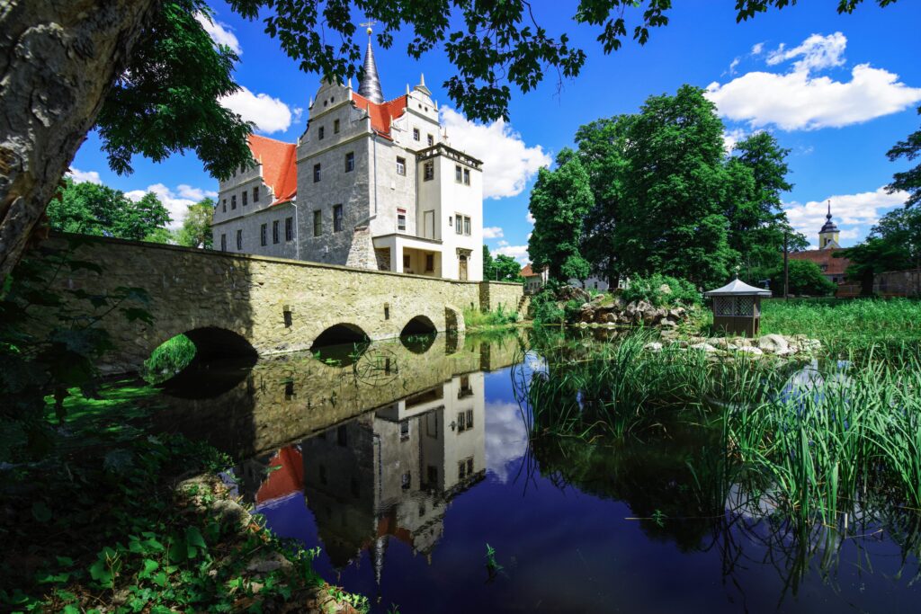 Blütenzauber und Kulturgenuss zum Tag der Parks und Gärten am 31. Mai
