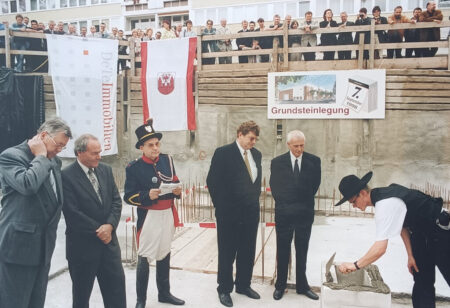 Die Cottbuser Baustelle der Agentur für Arbeit 1998.