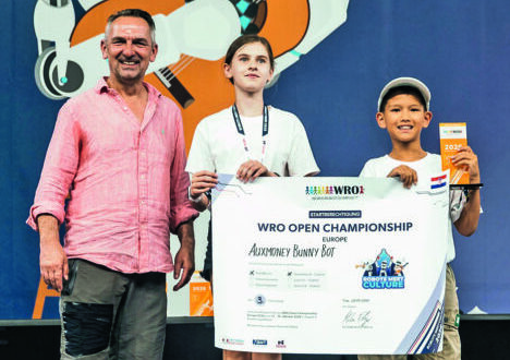 Cottbuser Schüler im Europafinale der World Robot Olympiad