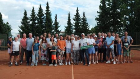 Namensgebung der Platz 2 der Tennisanlage in Spremberg
