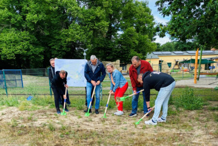 Erster Spatenstich für neues Freizeitareal in Forst-Keune