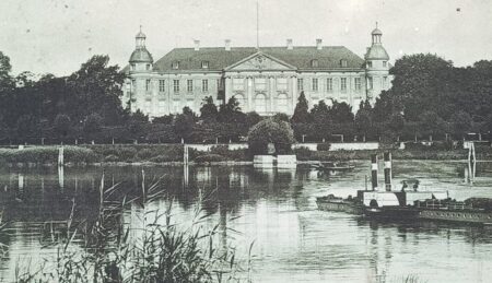 Schwedter Schloss, Symbol goldener Zeiten unter kulturbeflissenen Markgrafen. Seine letzten Mauern fielen 1962.
