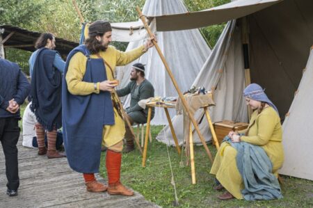 Zum Abschluss der Freilichtsaison lädt ‚Stary lud‘ am ersten Oktober-wochenende zum traditionellen Herbstfest ein.